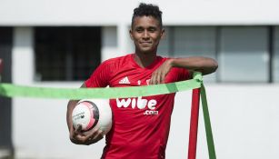 Fidel Martínez durante un entrenamiento con los rojinegros