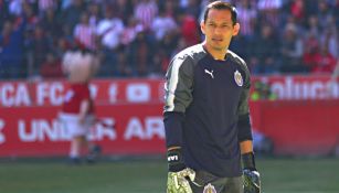 Rodolfo Cota, durante la Jornada 1 con Chivas