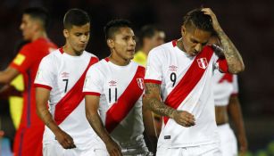 Paolo Guerrero (9) se lamenta tras un juego con la selección de Perú