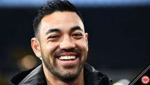 Marco Fabián sonríe a la cámara 