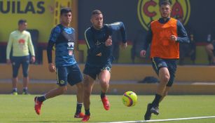 Ménez, durante un entrenamiento con el América