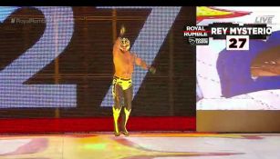 Rey Mysterio entra a Royal Rumble