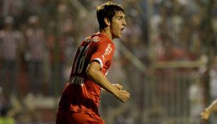 Lucas Albertengo celebra un gol con Independiente 