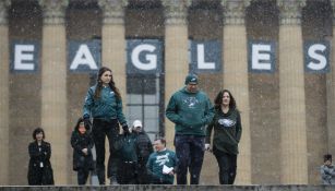 Aficionados de Eagles en las inmediaciones del Museo de Arte dePhiladelphia 