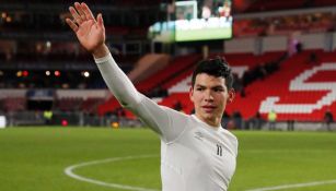 Hirving Lozano saluda a los fans del PSV