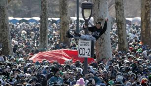 Aficionados de Eagles inundan las calles de Philadelphia