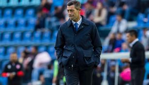 Caixinha, durante el juego contra Necaxa