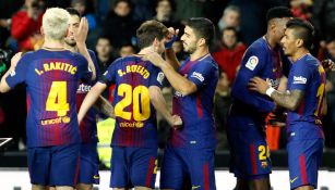 Jugadores del Barcelona celebran un gol