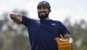 Romo lanza en un entrenamiento