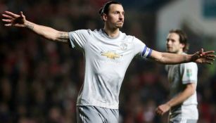Zlatan celebra una anotación el Manchester United 