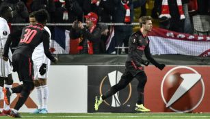 Nacho Monreal festeja su gol contra Östersunds 