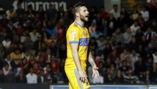 Gignac lanza un grito en un juego de Tigres