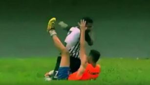 Jugador de Brasil golpea a un recogepelotas