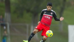 Luis Robles en un entrenamiento con Atlas