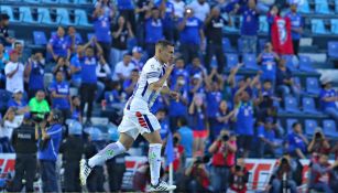 Chaco Giménez entra de cambio al Estadio Azul