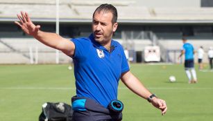 Beltrán, durante su etapa como director deportivo de Gallos