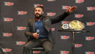 Andrade 'Cien' Almas charla con sus fans mexicanos