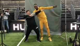 Maradona y Bolt en la grabación de un comercial 