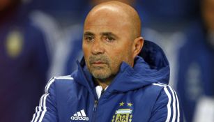 Jorge Sampaoli mira serio el encuentro amistoso de Argentina frente a Italia 
