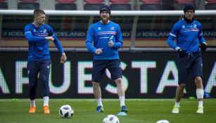 Seleccionados de Islandia en una práctica previa al juego vs el Tri