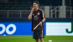 Juan Carlos Osorio durante un entrenamiento del Tri en Dallas, Texas