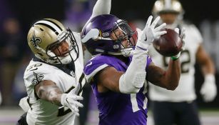 Jarius Wright realiza una recepción contra los Saints