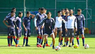 Matías Almeyda, durante un entrenamiento con Chivas