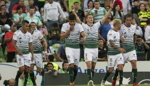 Santos Laguna en festejo al marcar frente a Monterrey