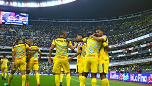 América festeja gol en el Estadio Azteca