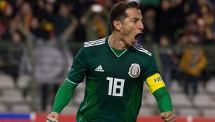 Guardado celebra un gol con el Tri 