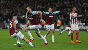 West Ham, en festejo tras anotar frente al Stoke City