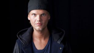 Avicii posa en una sesión de fotos