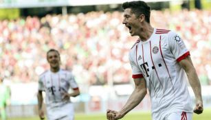 Lewandowski celebra gol contra Hannover 