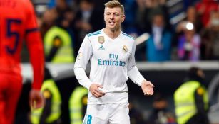 Kroos disputa un duelo con el Real Madrid 