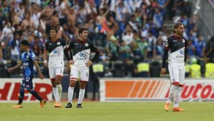 Jugadores de Lobos en el duelo contra Puebla del C2018