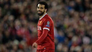 Mohamed Salah disputa un juego con el Liverpool