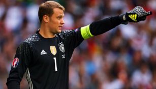 Neuer protege la portería de Alemania 