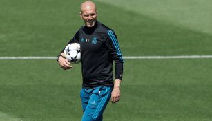 Zidane dirige una sesión con el Real Madrid 