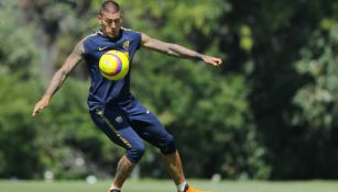 Nico Castillo durante un entrenamiento con Pumas