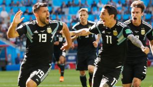 Agüero celebra su anotación contra Islandia 