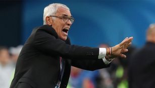 Cuper grita instrucciones en el juego de Egipto contra Rusia