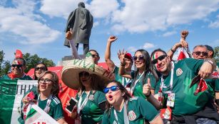 Aficionados mexicanos celebran victoria contra Alemania 