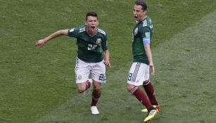 Lozano celebra su anotación contra Alemania 