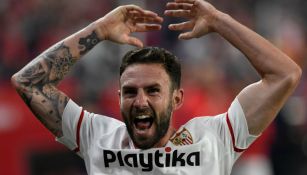 Miguel Layún celebra anotación con Sevilla 