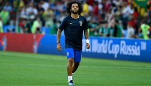 Marcelo durante un calentamiento con Brasil en Rusia 