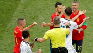 Sergio Ramos reclama penalti sobre él y Piqué 