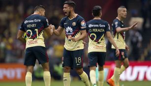 Jugadores de América celebran una anotación en la Liguilla del C2018