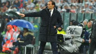Allegri da indicaciones en juego de la Juventus 