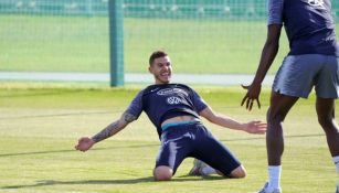 Lucas Hernández festeja en un entrenamiento de Francia en Rusia 2018