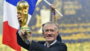 Didier Deschamps levanta la Copa del Mundo en Rusia 2018